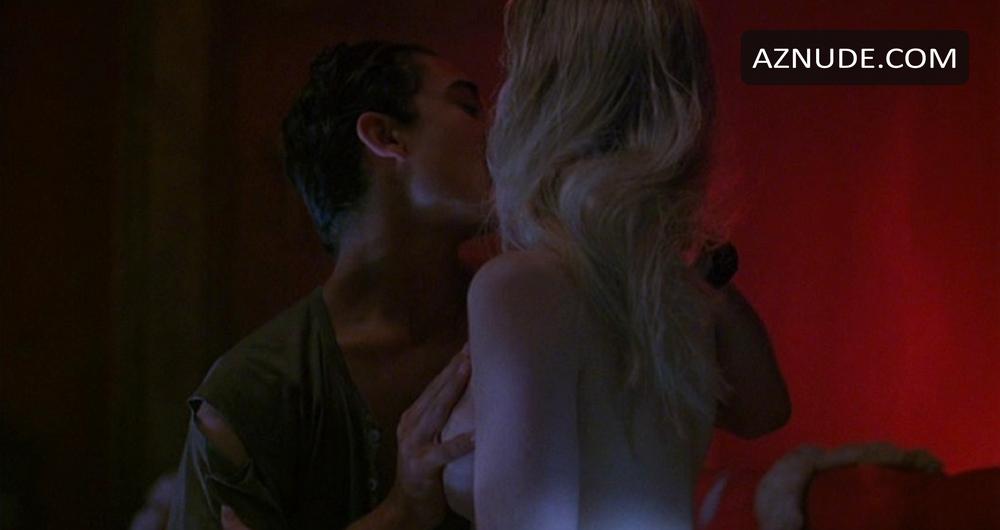 Browse Celebrity Kiss Images Page 14 Aznude