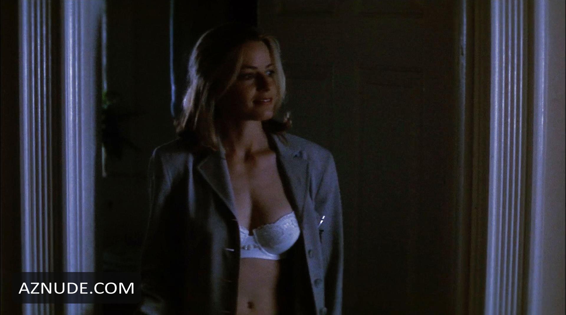 Elisabeth Shue Nude Photos 29