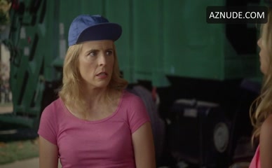 MIRA SORVINO in Lady Dynamite