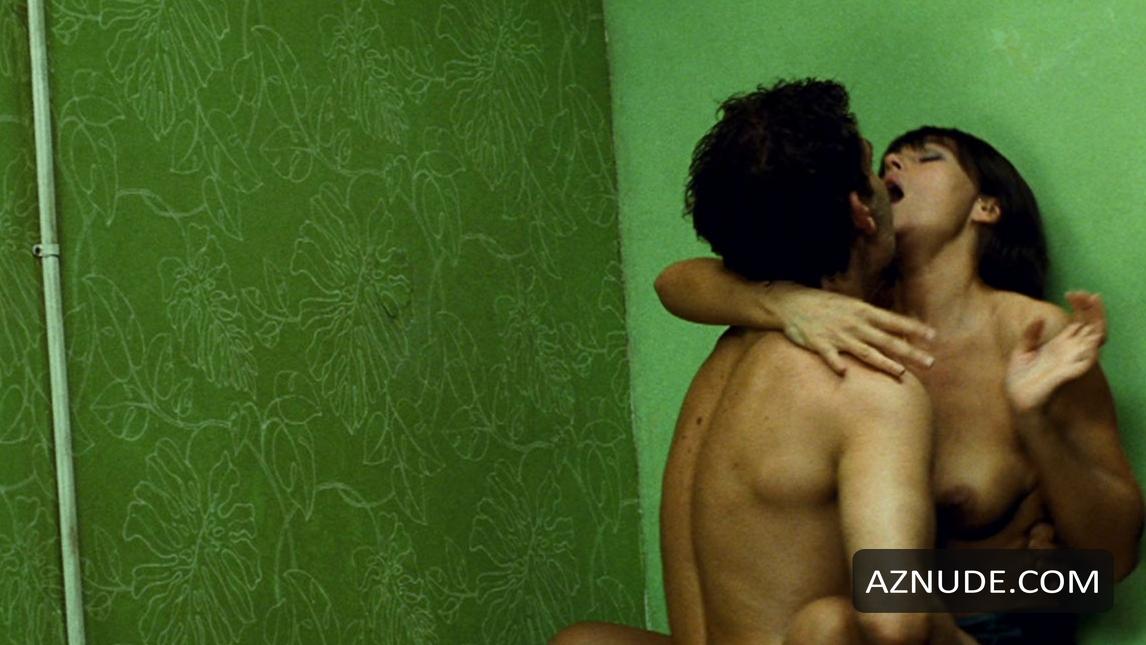 Shoot Em Up Nude Scenes Aznude