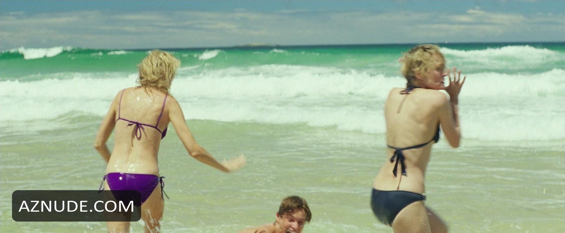 Browse Celebrity Beach Images Page 5 Aznude
