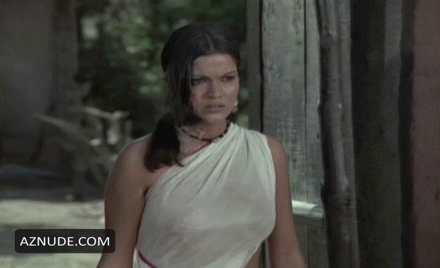 Zeenat Aman Nude Aznude