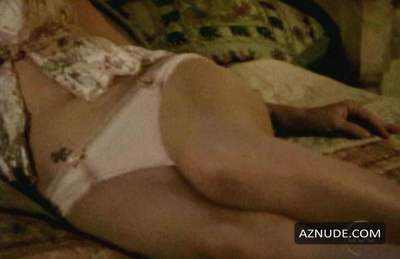 Detmer naked amanda Amanda Peet