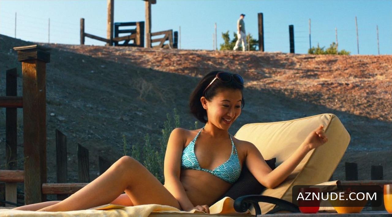 Browse Celebrity Sun Bathing Images Page 1 Aznude