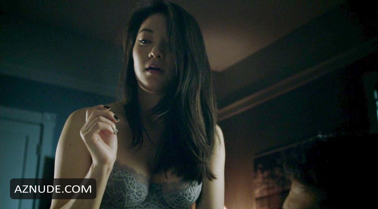 Arden cho naked