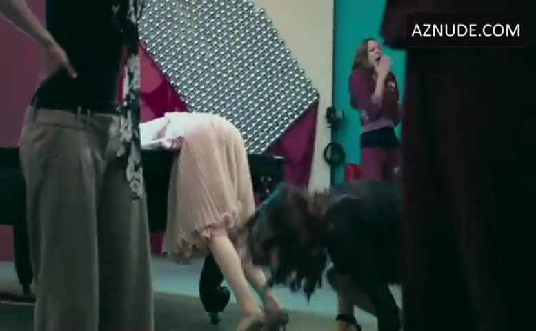Arielle Vandenberg Underwear Scene In Drop Dead Gorgeous Aznude