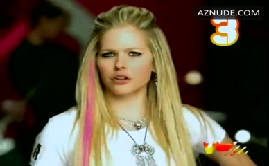 AVRIL LAVIGNE in Avril Lavigne: Girlfriend