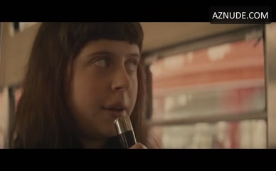 BEL POWLEY in The Diary Of A Teenage Girl