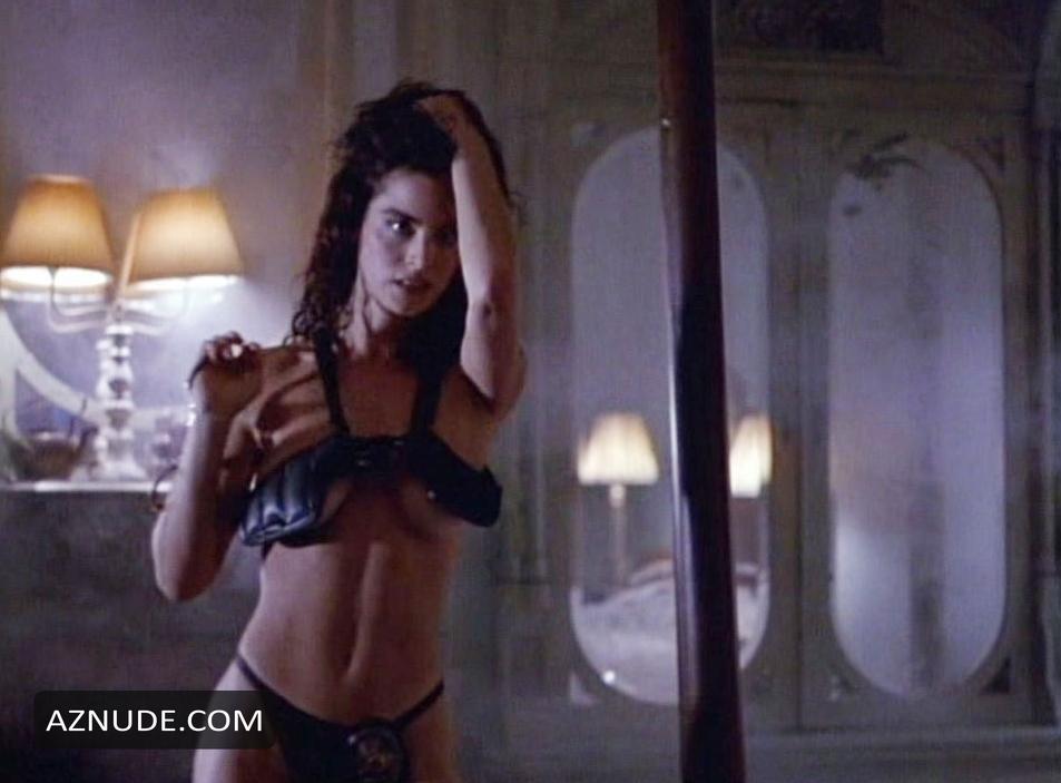 Betsy Russell Nude 72
