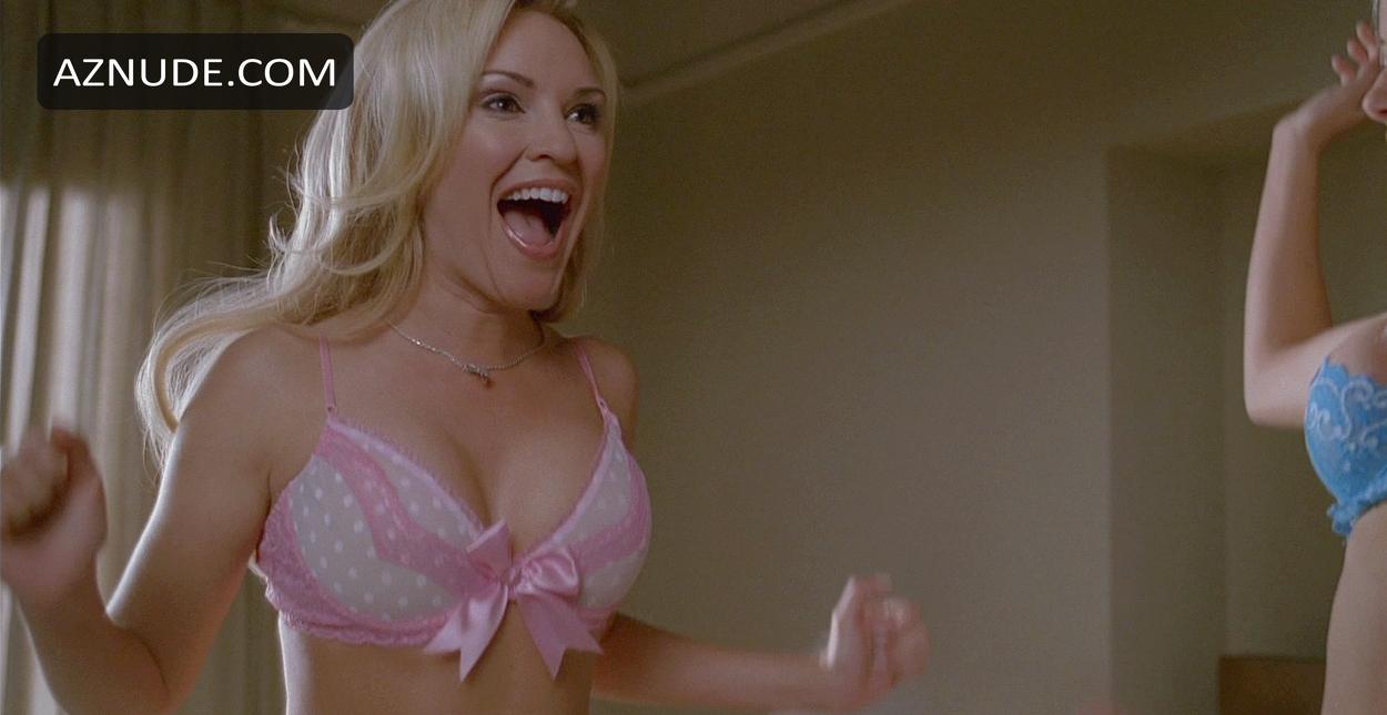 Scary movie 4 nudity