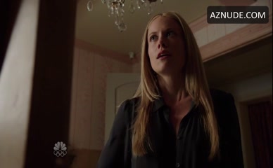 CLAIRE COFFEE in Grimm