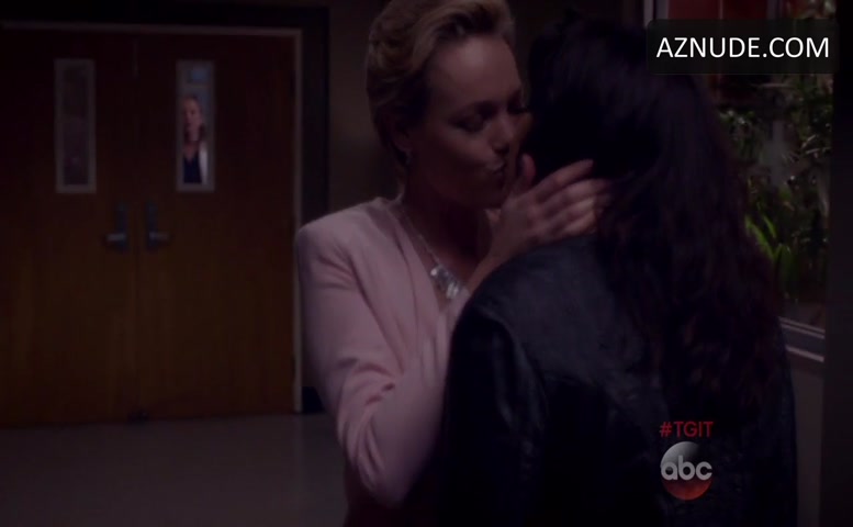Grey S Anatomy Lesbian Scene 82
