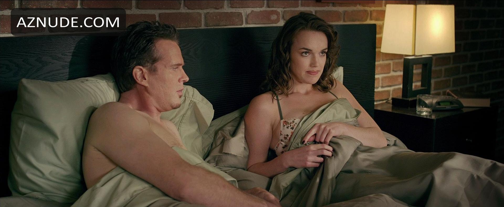 Elizabeth henstridge naked