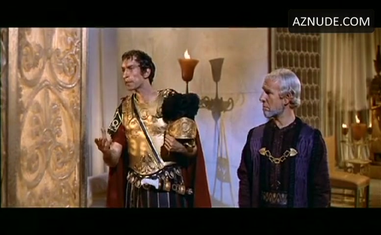 Elizabeth Taylor Sexy Scene In Cleopatra Aznude