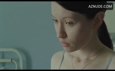 EMILY BROWNING in God Help The Girl