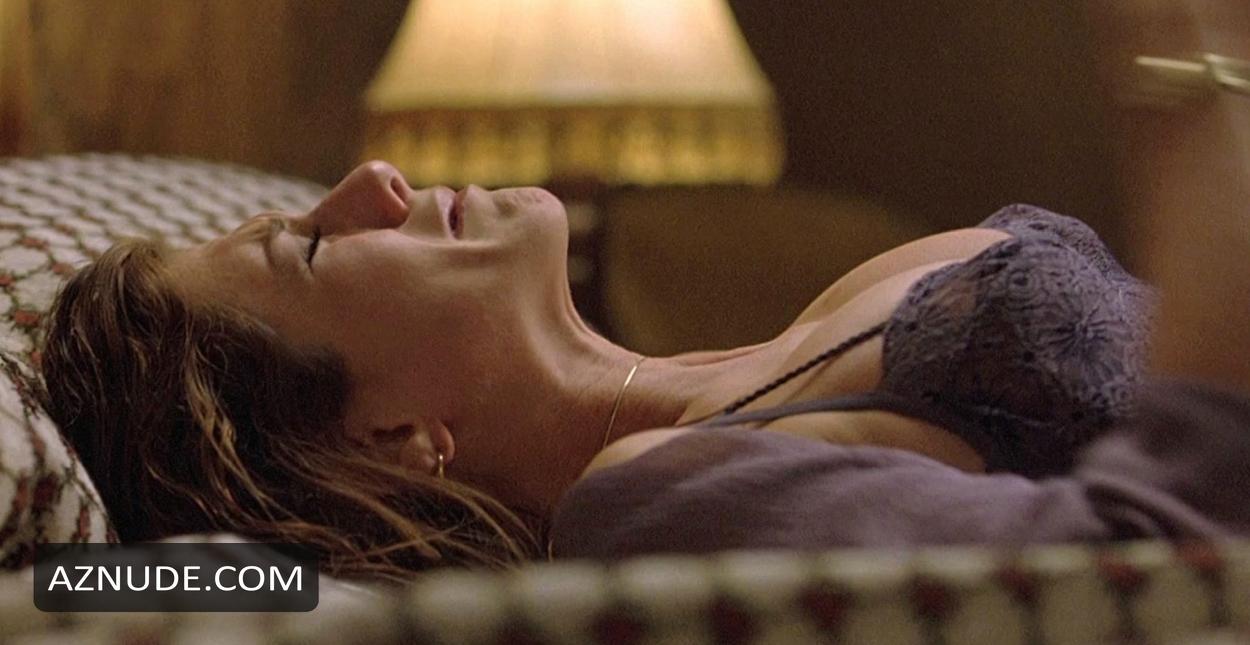 jennifer aniston derailed hot