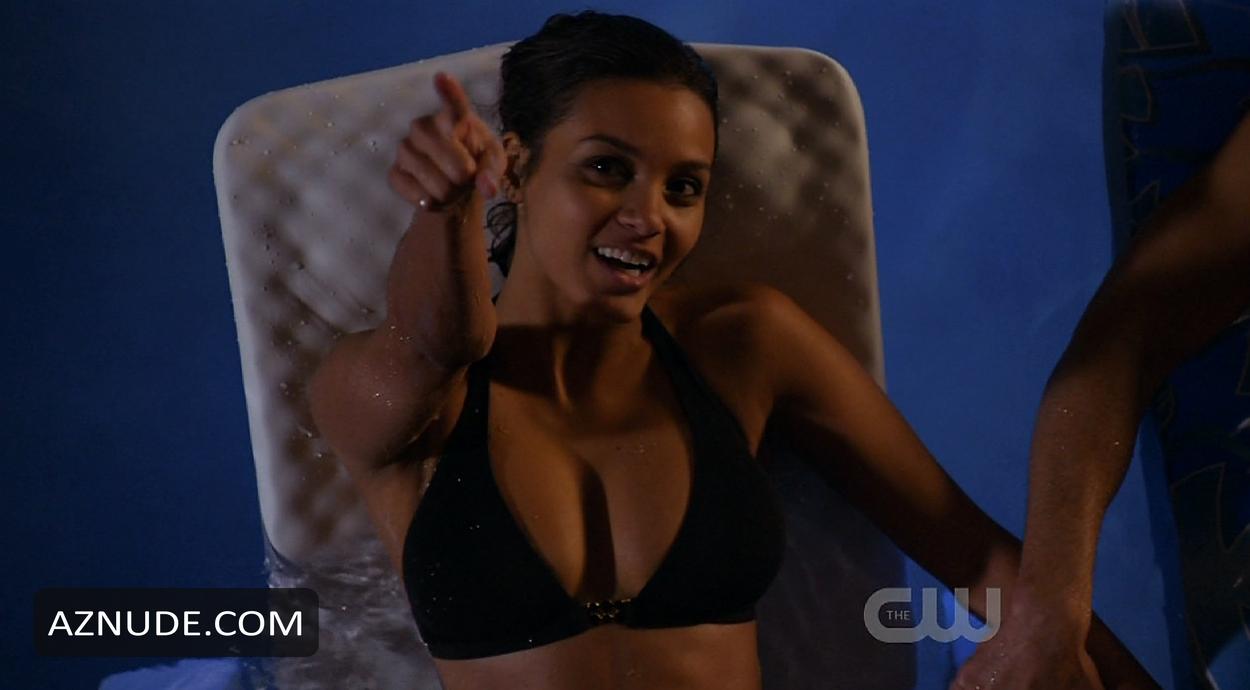 Lucas topless jessica Jessica Lucas