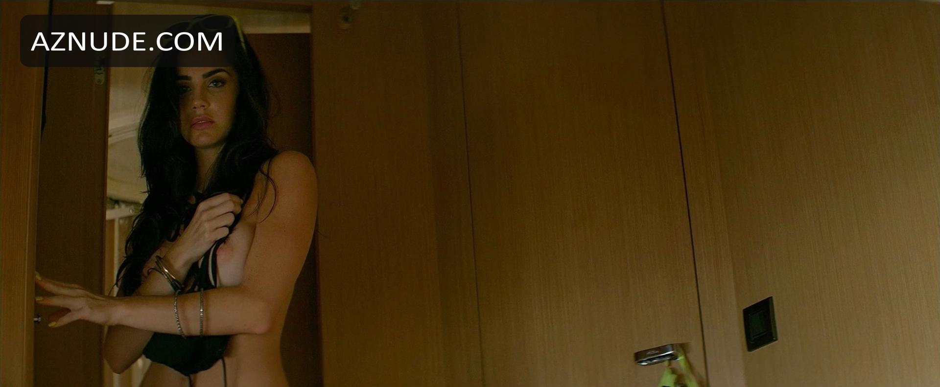 Browse Celebrity Doorway Images Page 10 Aznude