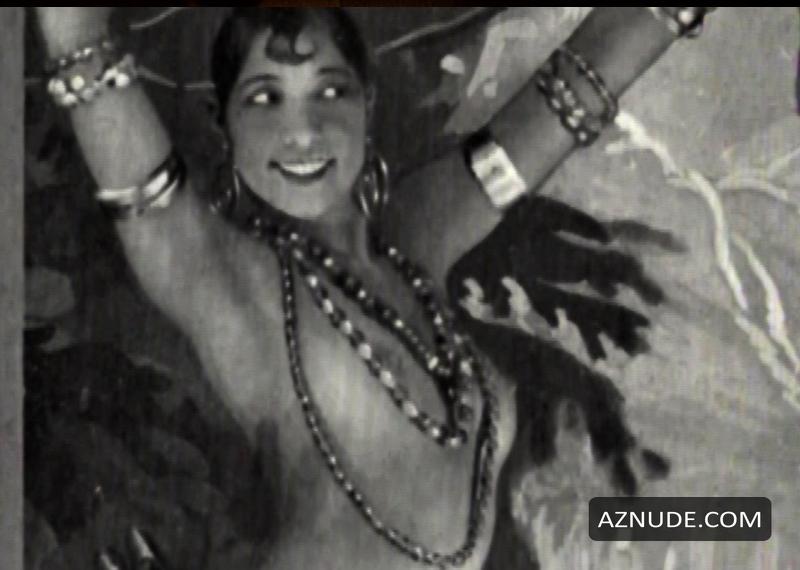 Josephine Baker Nude in Dancer Pose 8.5x11