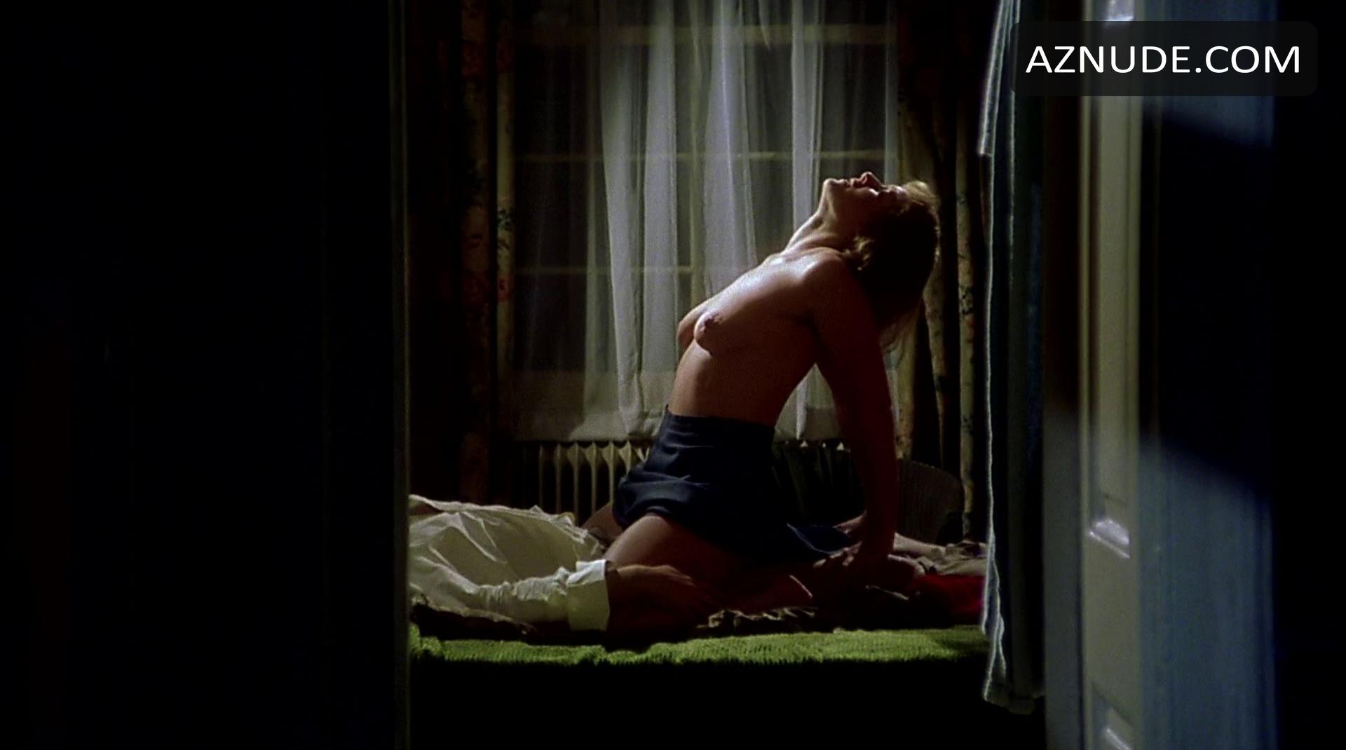 Kate Winslet Iris Sex Scene 77