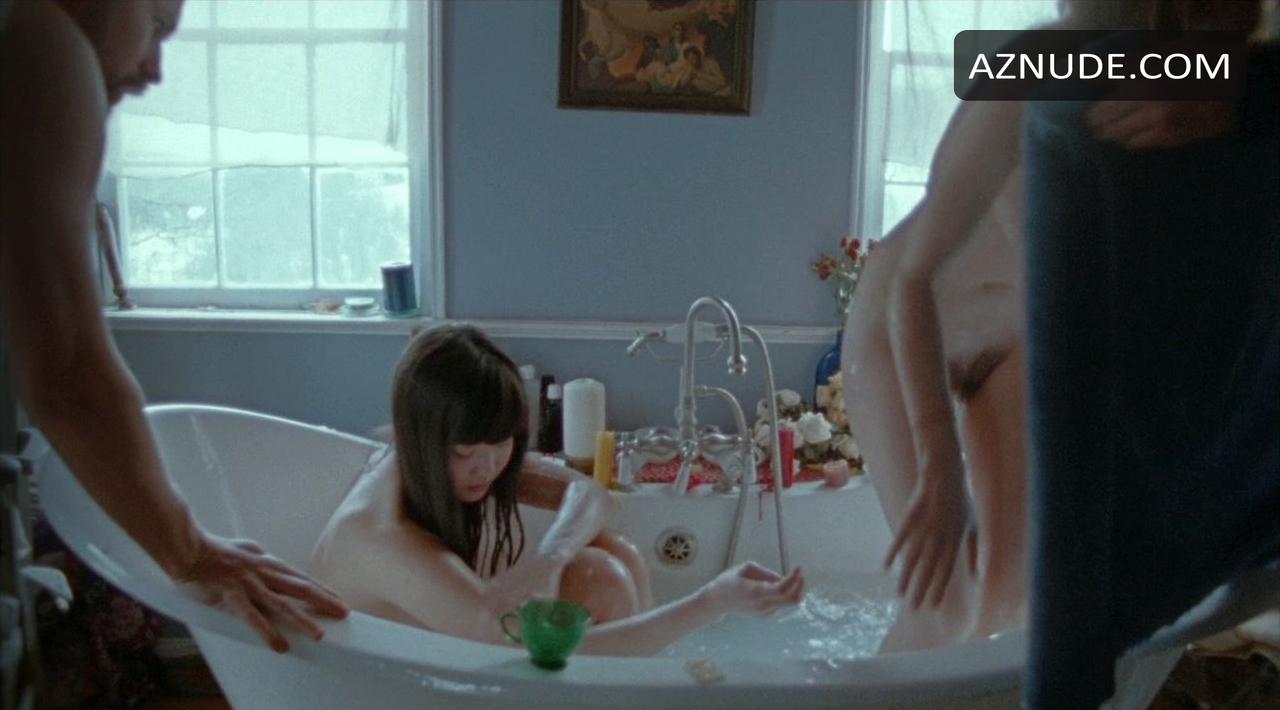Browse Celebrity Getting Out Of Bath Images Page 1 Aznude 5248