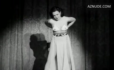 MARIE DURAN in Hollywood Burlesque