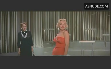 MARILYN MONROE in How To Marry A Millionaire