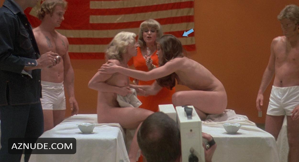 death race 2000 nude scene