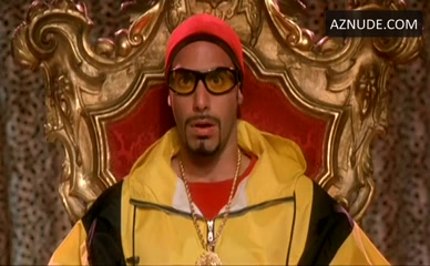 NAOMI CAMPBELL in Ali G Indahouse