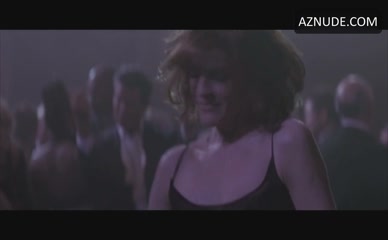RENE RUSSO in The Thomas Crown Affair