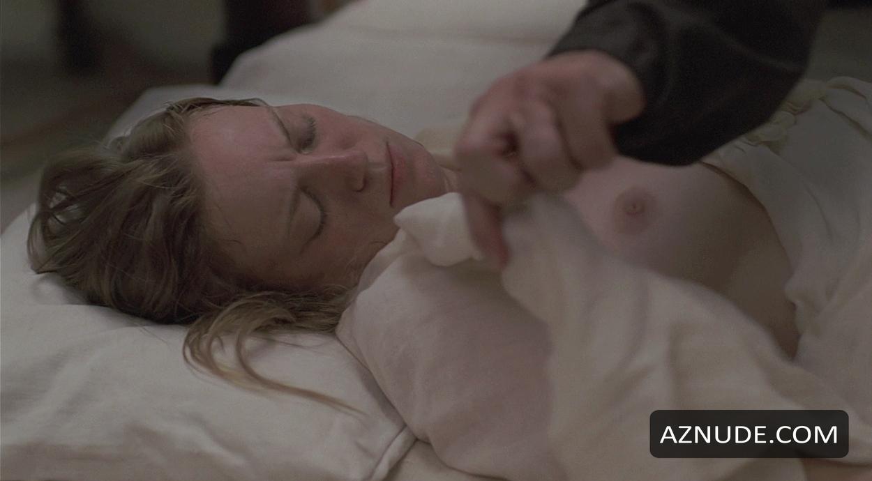 Sarah polley boobs