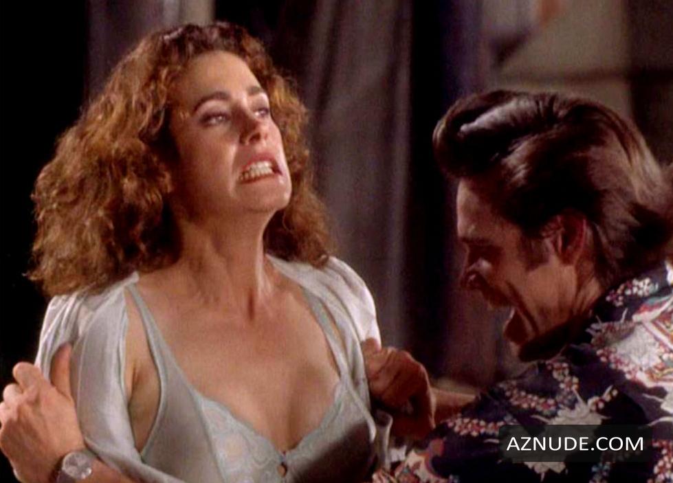 Ace Ventura Sexy - ACE VENTURA: PET DETECTIVE NUDE SCENES - AZNude