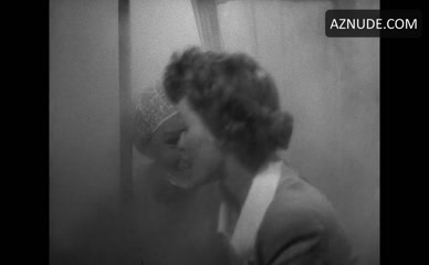 VERONICA LAKE NUDE/SEXY SCENE IN SULLIVAN'S TRAVELS