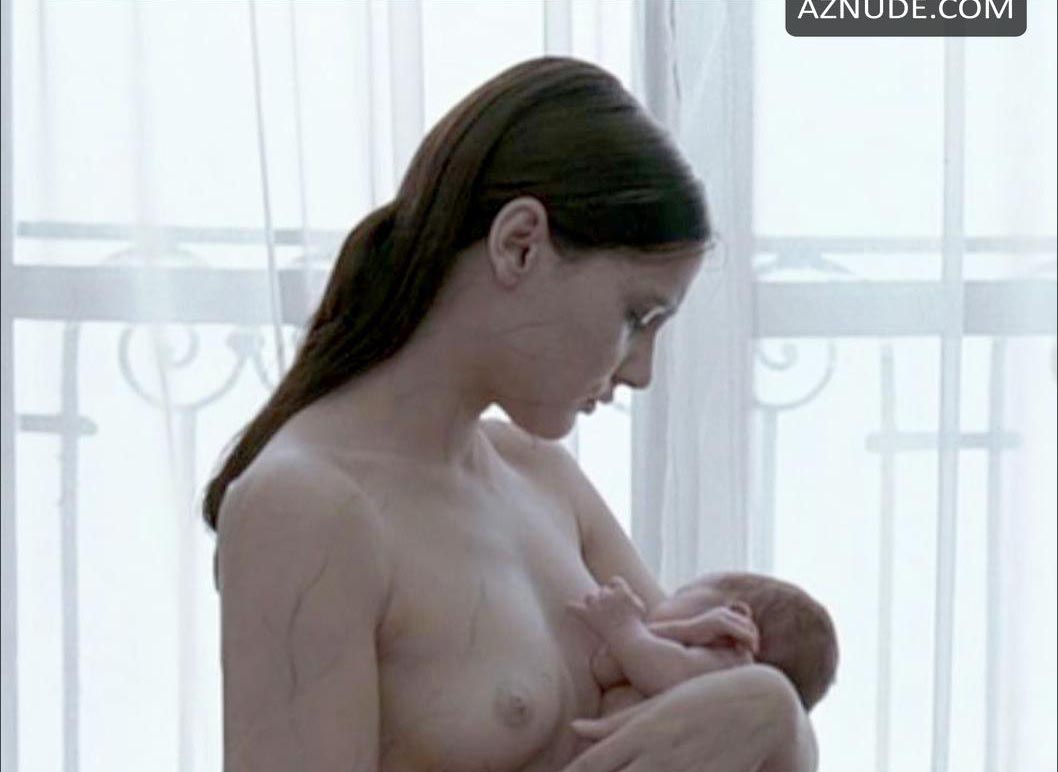 Browse Celebrity Breast Feeding Images Page 1 AZNude