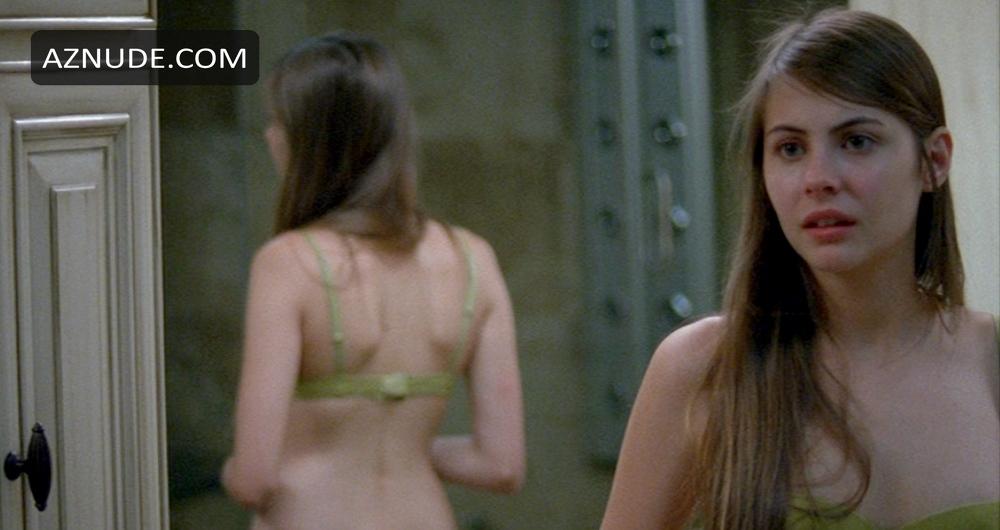 Willa holland topless